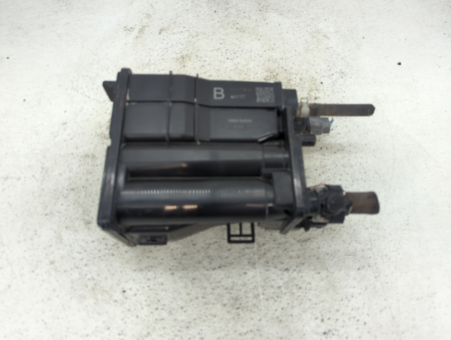 2022 Nissan Sentra Fuel Vapor Charcoal Canister - Oemusedautoparts1.com