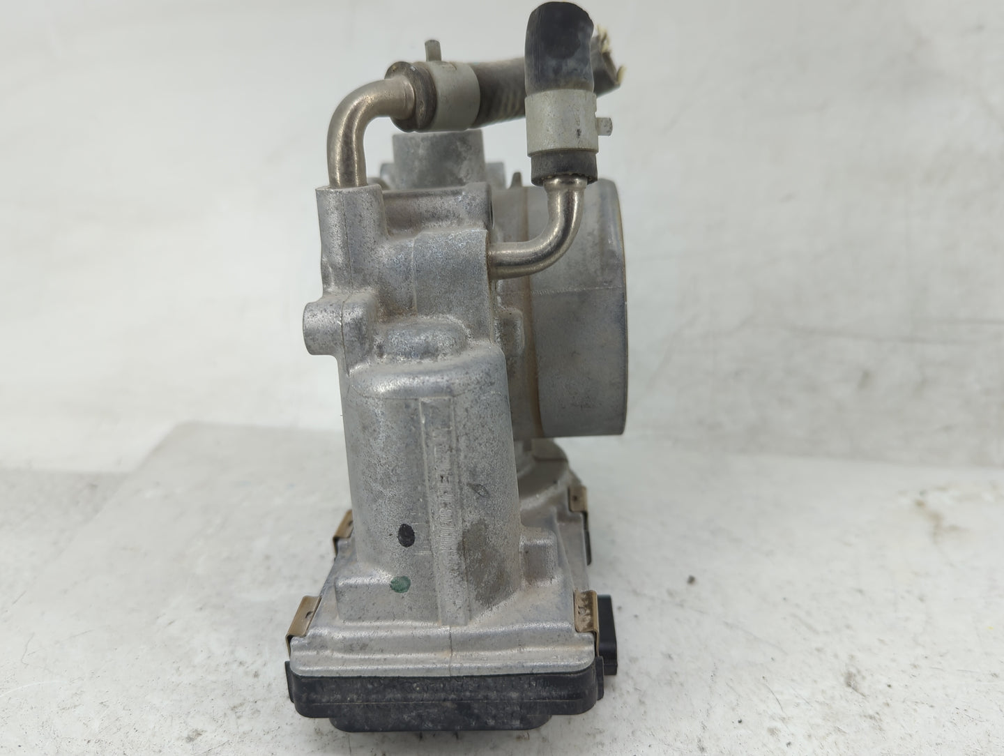 2020-2022 Nissan Sentra Throttle Body P/N:B01204 01091, 2F22, 6LA60-01 A Fits Fits 2020 2021 2022 OEM Used Auto Parts - Oemu