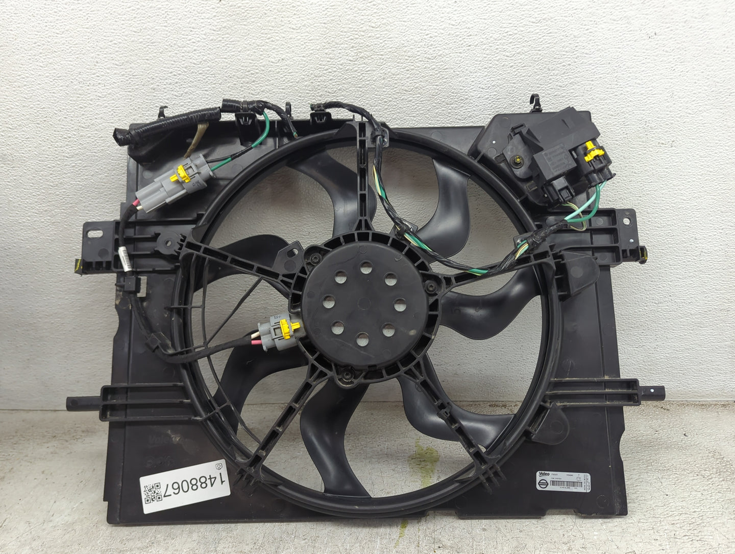 2020-2022 Nissan Sentra Electric Radiator Cooling Fan Motor Assembly P/N:FS2223 155698C Fits Fits 2020 2021 2022 OEM Used Au