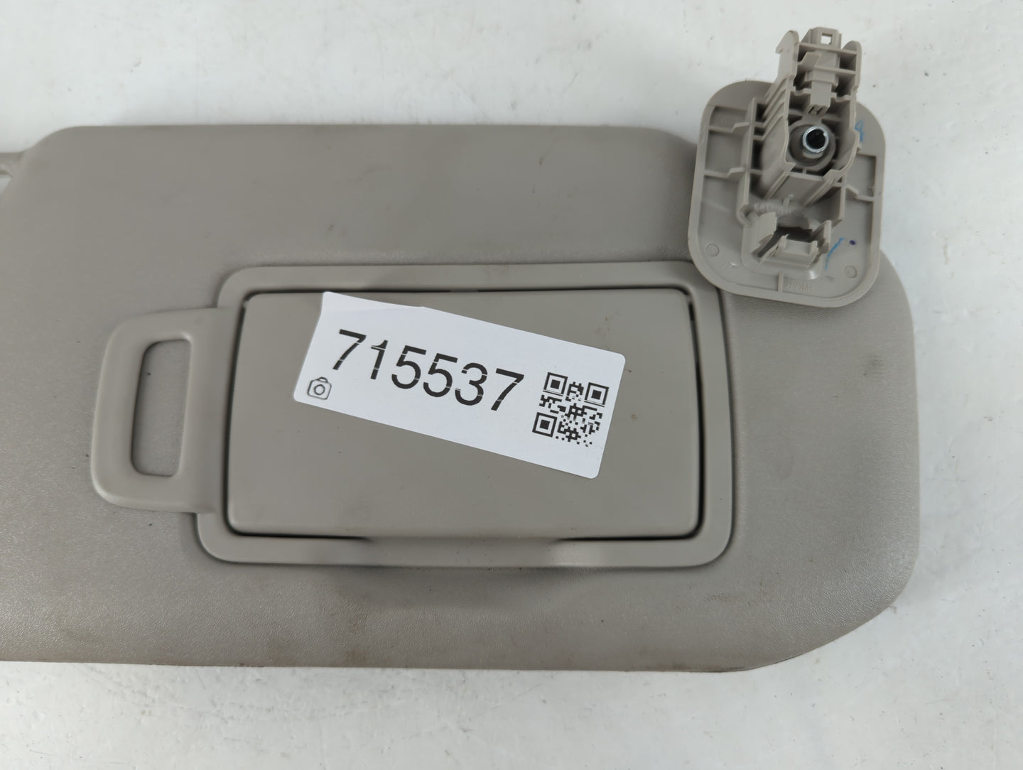 2020-2022 Nissan Sentra Sun Visor Shade Replacement Passenger Right Mirror Fits Fits 2020 2021 2022 OEM Used Auto Parts - Oe
