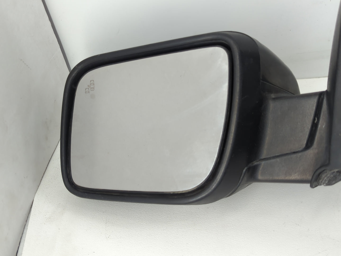 2020-2022 Nissan Sentra Passenger Side View Mirror - Right Door Mirror OEM Used - Oemusedautoparts1.com