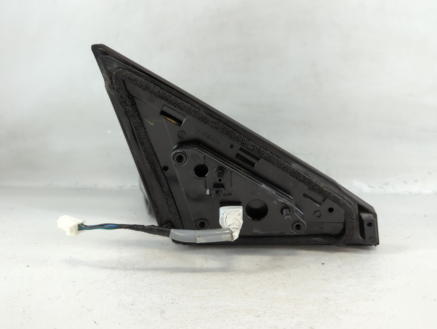 2020-2022 Nissan Sentra Driver Side View Mirror - Left Door Mirror OEM Used - Oemusedautoparts1.com