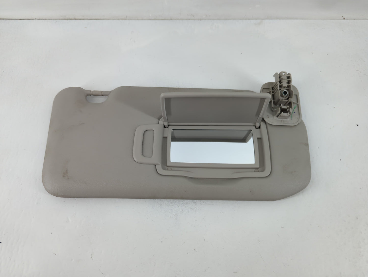 2020-2022 Nissan Sentra Sun Visor Shade Replacement Passenger Right Mirror Fits Fits 2020 2021 2022 OEM Used Auto Parts - Oe