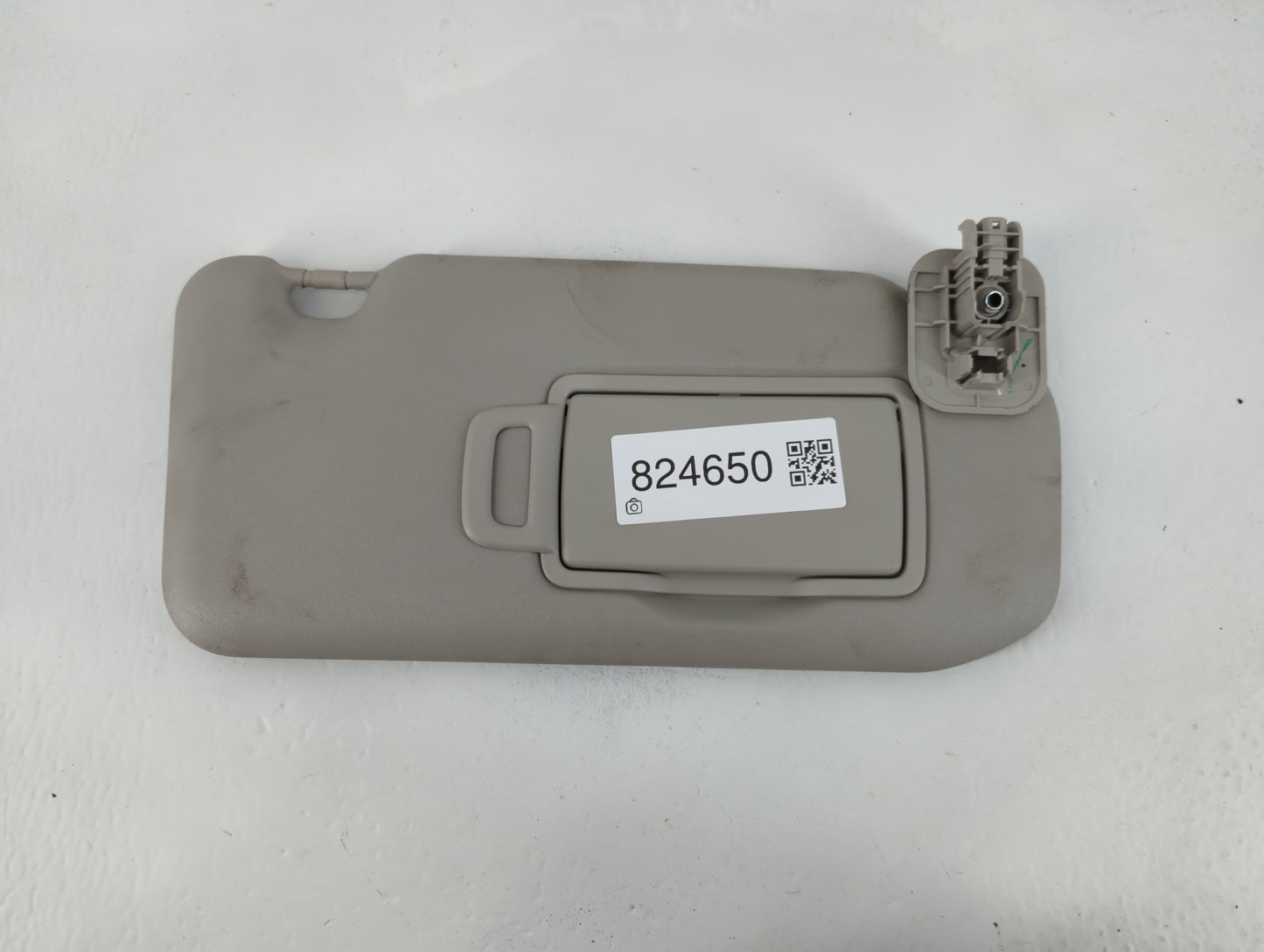 2020-2022 Nissan Sentra Sun Visor Shade Replacement Passenger Right Mirror Fits Fits 2020 2021 2022 OEM Used Auto Parts - Oe