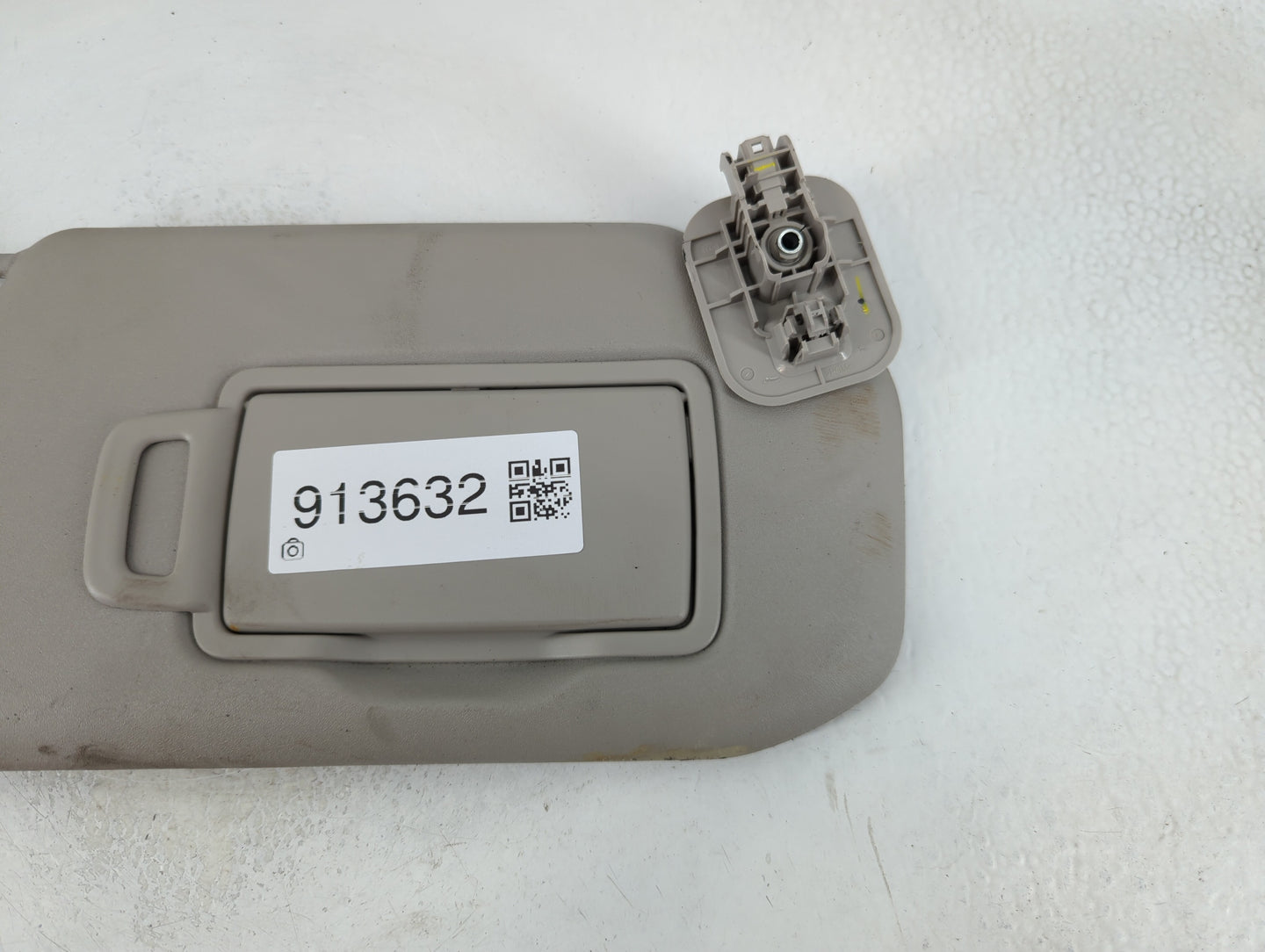 2020-2022 Nissan Sentra Sun Visor Shade Replacement Passenger Right Mirror Fits Fits 2020 2021 2022 OEM Used Auto Parts - Oe