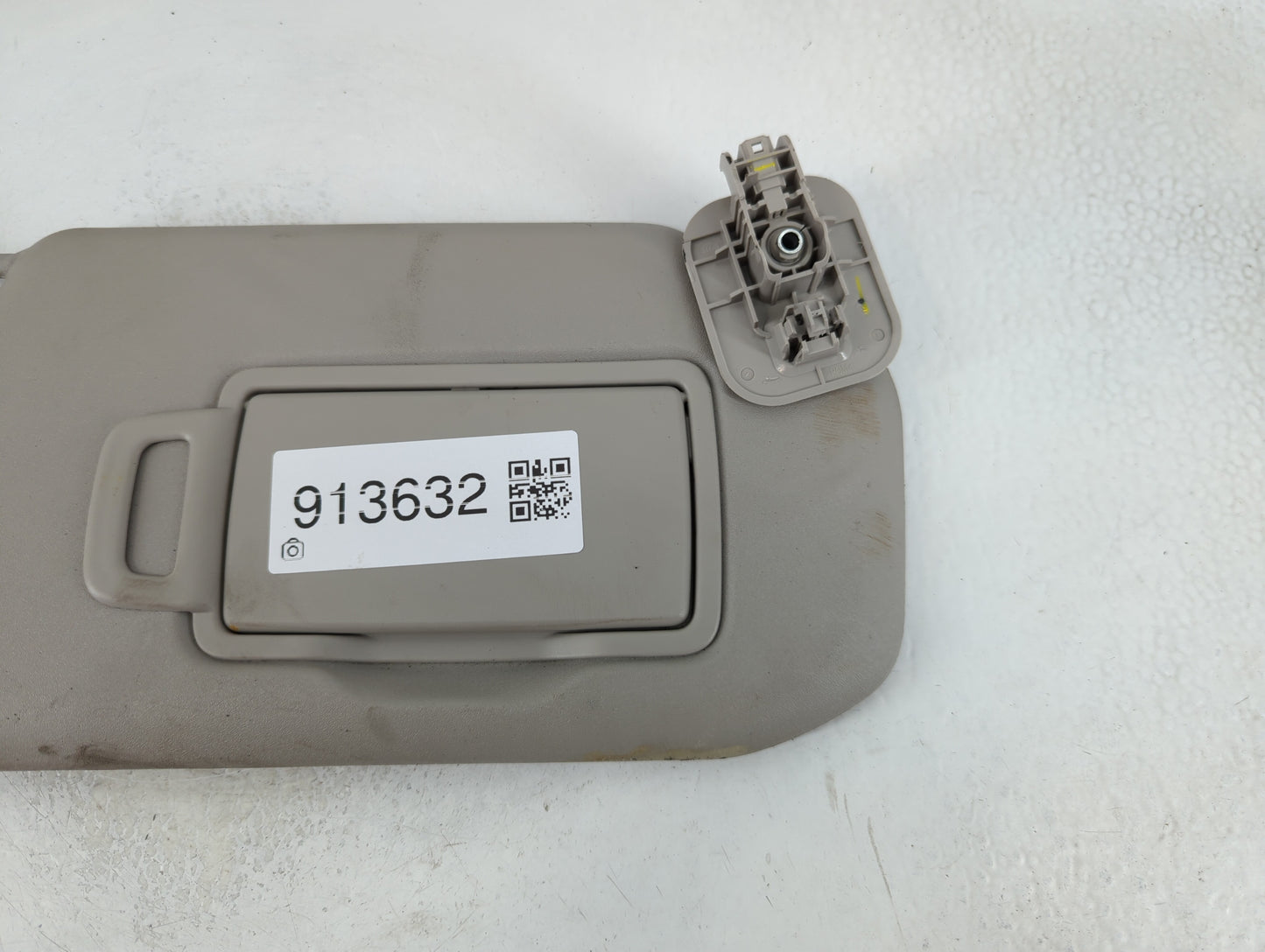 2020-2022 Nissan Sentra Sun Visor Shade Replacement Passenger Right Mirror Fits Fits 2020 2021 2022 OEM Used Auto Parts - Oe