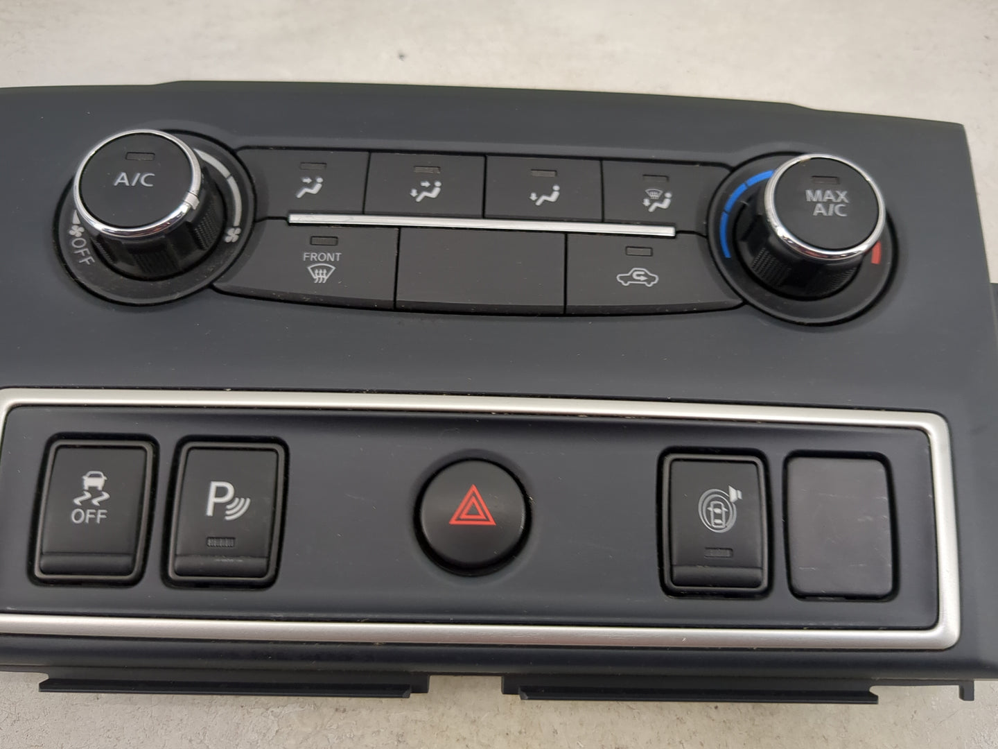 2022 Nissan Titan Climate Control Module Temperature AC/Heater Replacement P/N:275109FV5A 275109FV5A--J Fits OEM Used Auto P