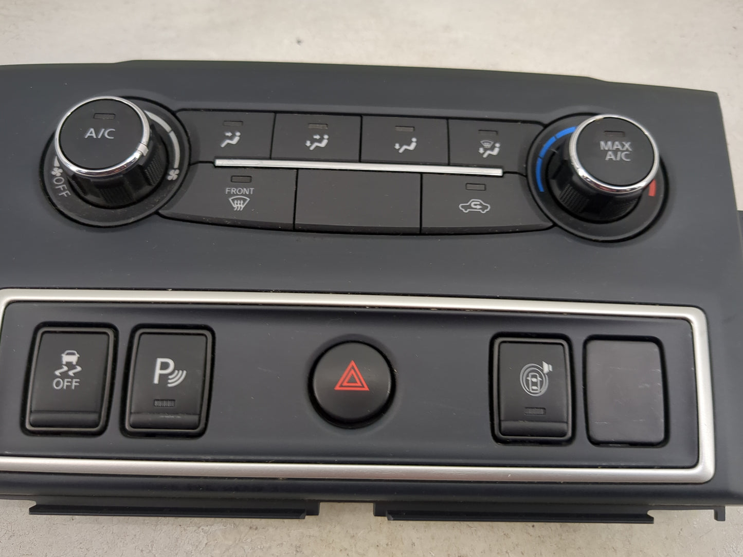 2022 Nissan Titan Climate Control Module Temperature AC/Heater Replacement P/N:275109FV5A 275109FV5A--J Fits OEM Used Auto P