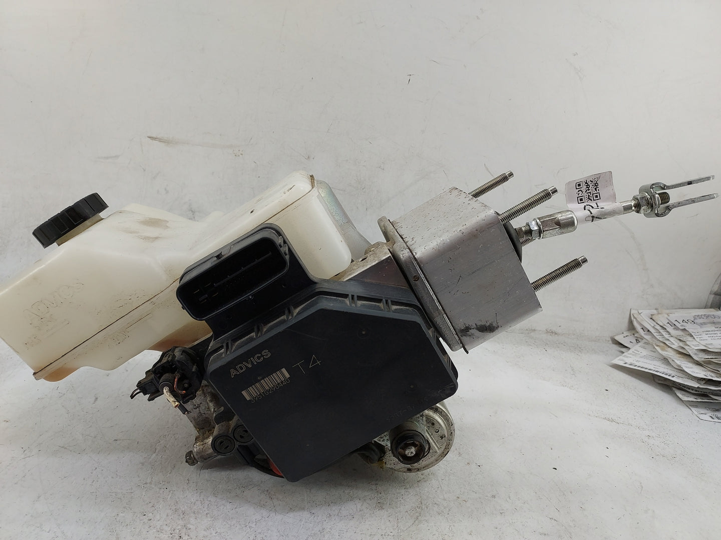 2022 Nissan Titan ABS Pump Control Module Replacement P/N:39516290440 Fits OEM Used Auto Parts - Oemusedautoparts1.com