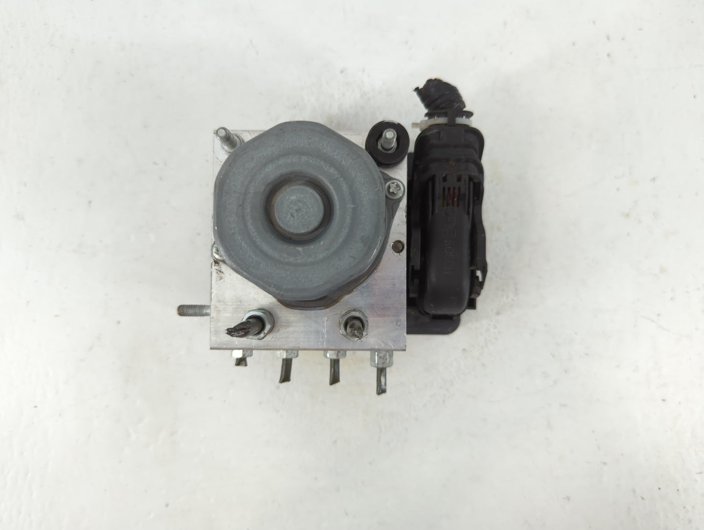 2020-2022 Nissan Versa ABS Pump Control Module Replacement P/N:47660 5ES0B Fits Fits 2020 2021 2022 OEM Used Auto Parts - Oe