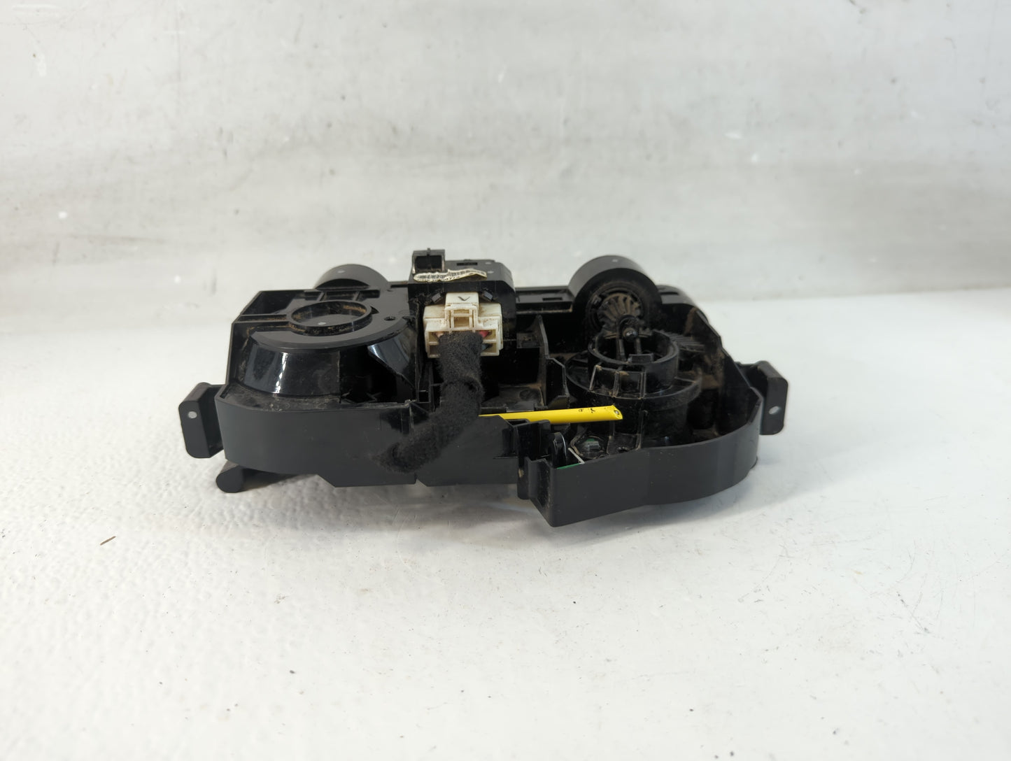 2022 Nissan Versa Climate Control Module Temperature AC/Heater Replacement P/N:T669216 A Fits OEM Used Auto Parts - Oemuseda