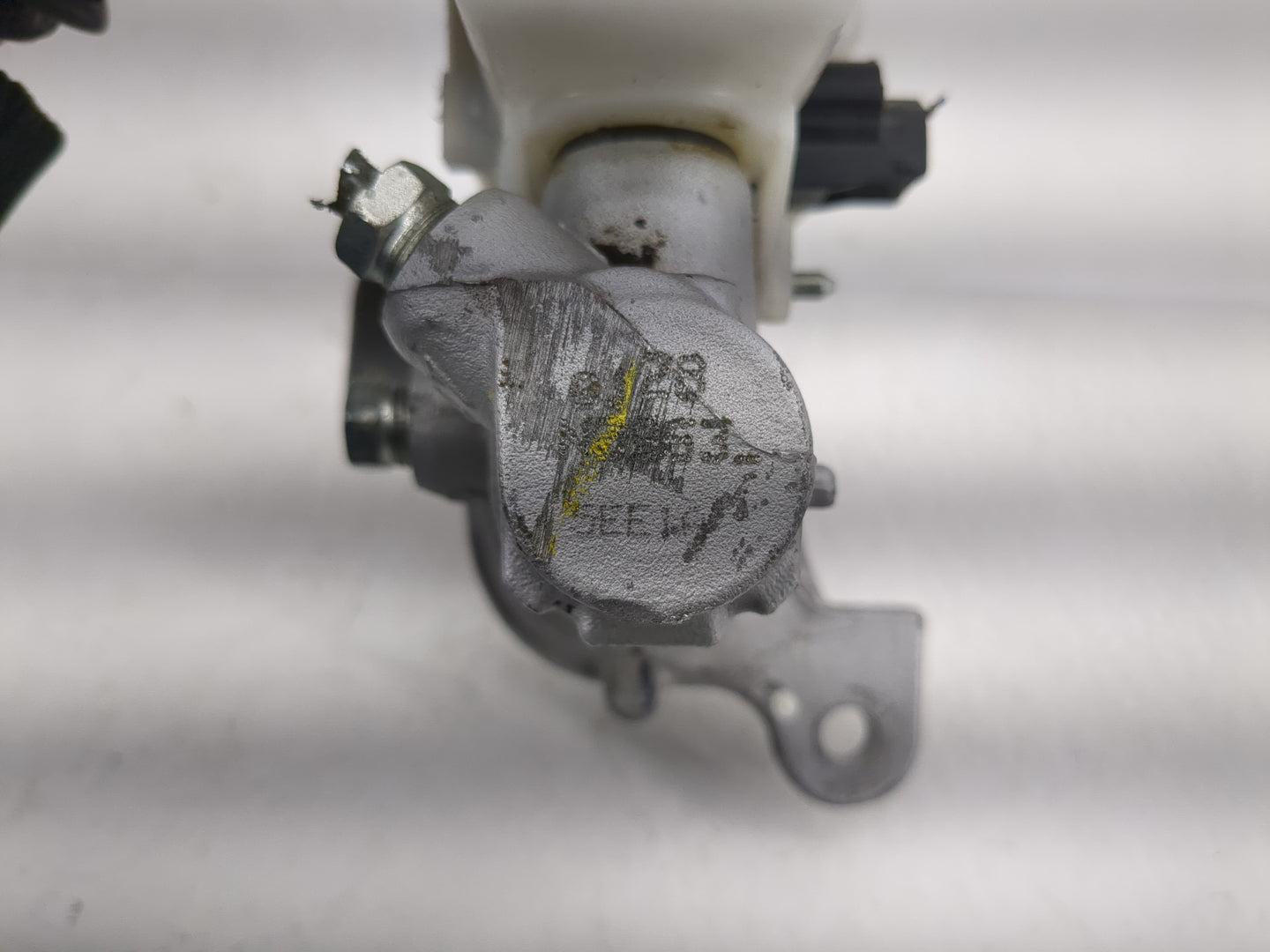 2020-2022 Nissan Versa Brake Master Cylinder - Oemusedautoparts1.com
