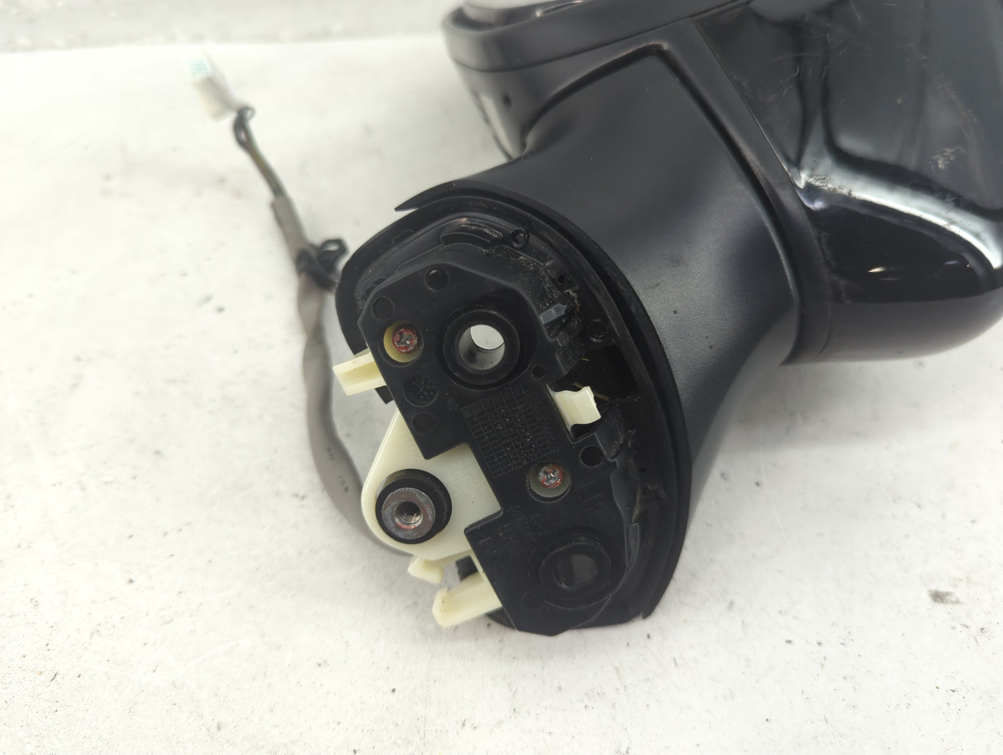 2022 Nissan Versa Driver Side View Mirror - Left Door Mirror OEM Used - Oemusedautoparts1.com