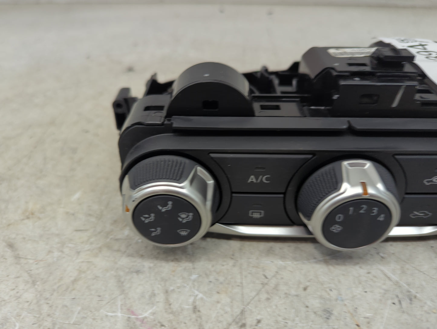 2022 Nissan Versa Climate Control Module Temperature AC/Heater Replacement P/N:T669216A CU2RF30213 Fits OEM Used Auto Parts 