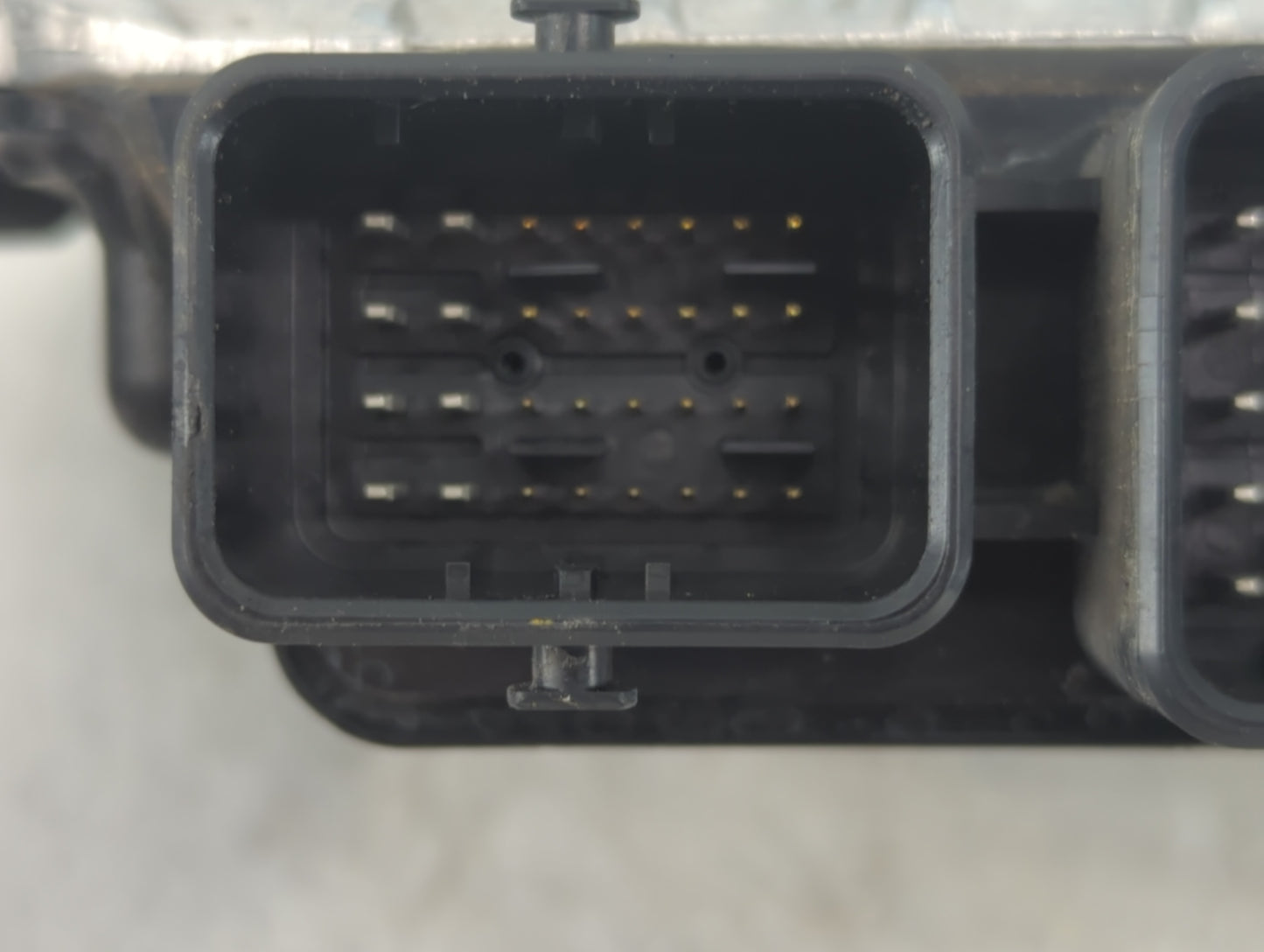 2020-2022 Nissan Versa PCM Engine Control Computer ECU ECM PCU OEM P/N:0129 2Y9 NEC983-070 Fits Fits 2020 2021 2022 OEM Used