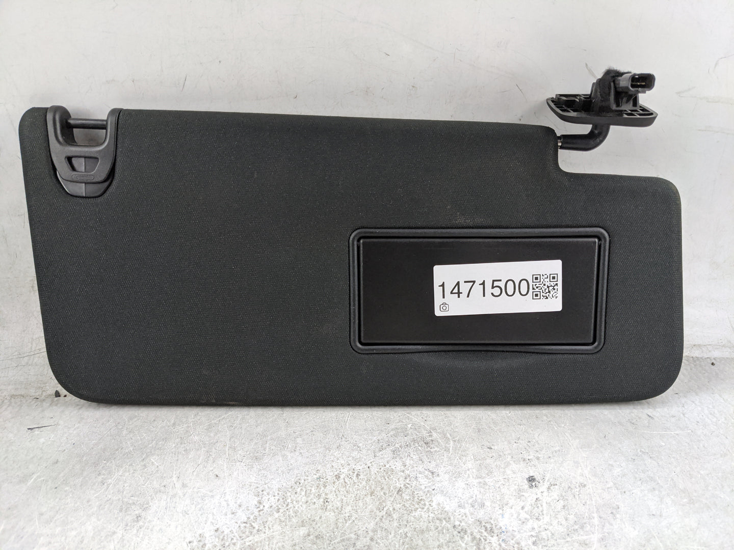 2019-2022 Ram 1500 Sun Visor Shade Replacement Passenger Right Mirror Fits Fits 2019 2020 2021 2022 OEM Used Auto Parts - Oe