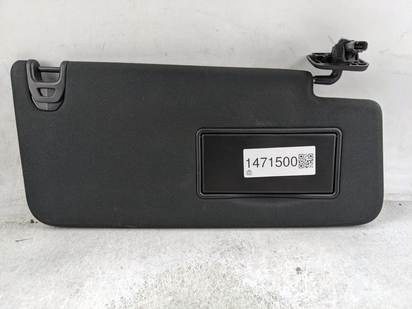 2019-2022 Ram 1500 Sun Visor Shade Replacement Passenger Right Mirror Fits Fits 2019 2020 2021 2022 OEM Used Auto Parts - Oe