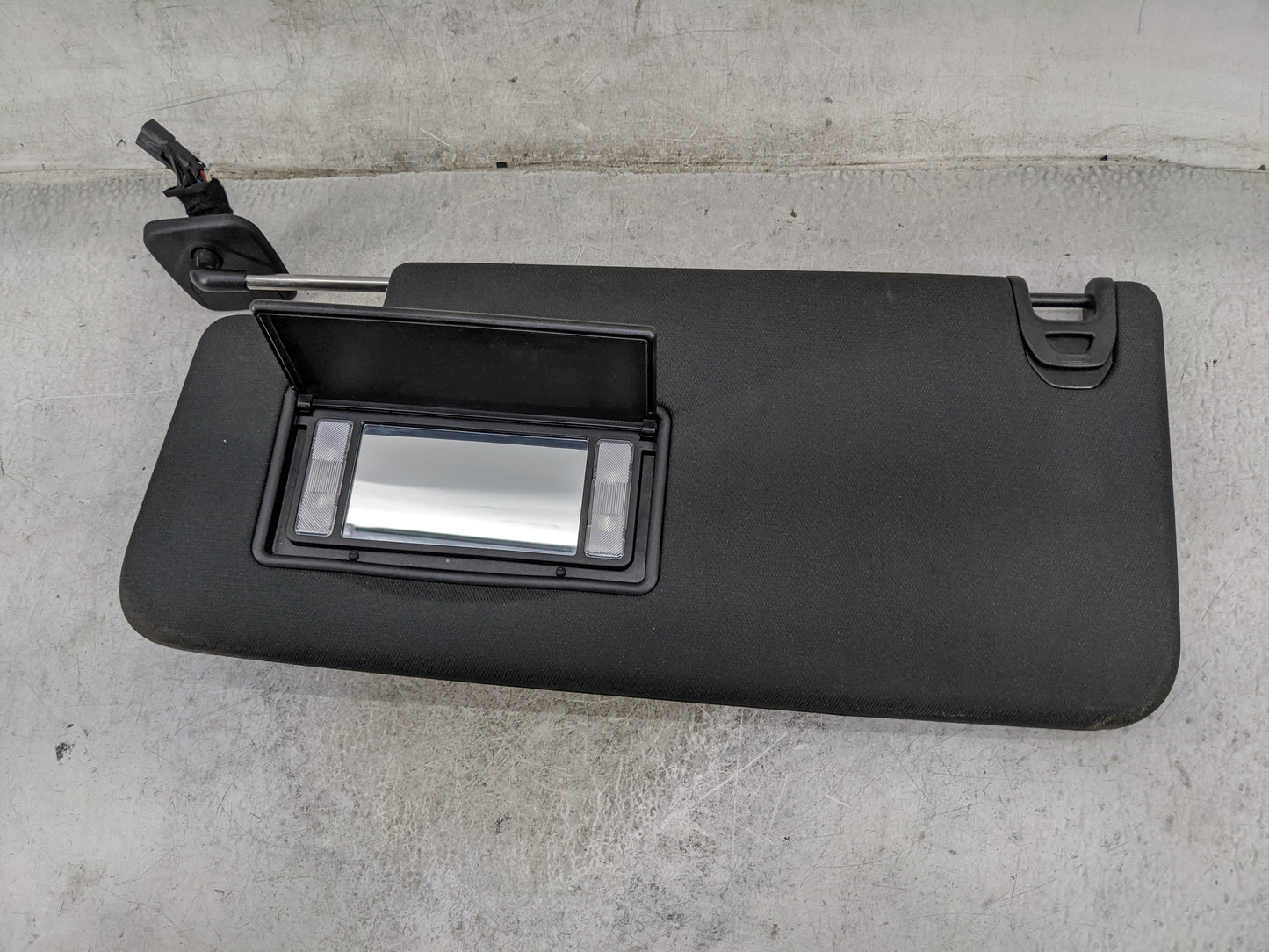 2019-2022 Ram 1500 Sun Visor Shade Replacement Driver Left Mirror Fits Fits 2019 2020 2021 2022 OEM Used Auto Parts - Oemuse