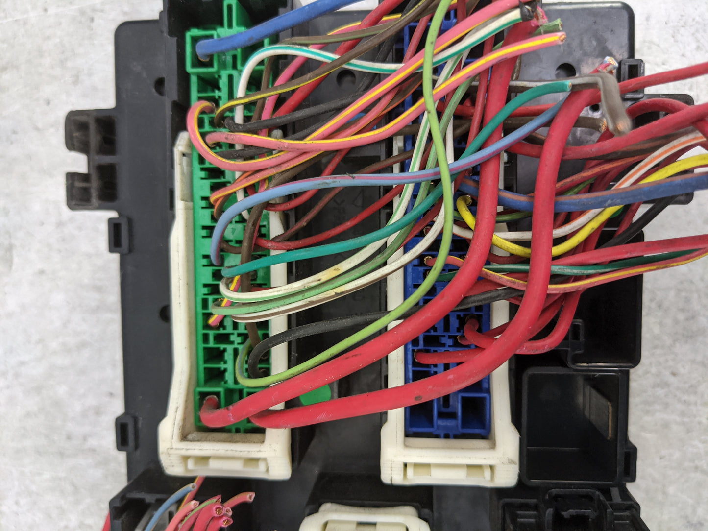 2016-2022 Ram 1500 Fusebox Fuse Box Relay Module Tipm P68322371ab - Oemusedautoparts1.com