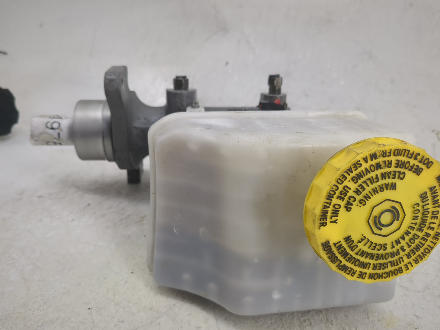 2019-2022 Ram 1500 Brake Master Cylinder 1497521 - Oemusedautoparts1.com