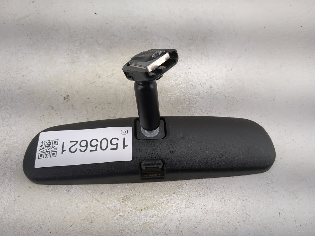 2022 Ram 1500 Interior Rear View Mirror Replacement OEM P/N:E11 045617 E11 015617, E11 025617 Fits OEM Used Auto Parts - Oem