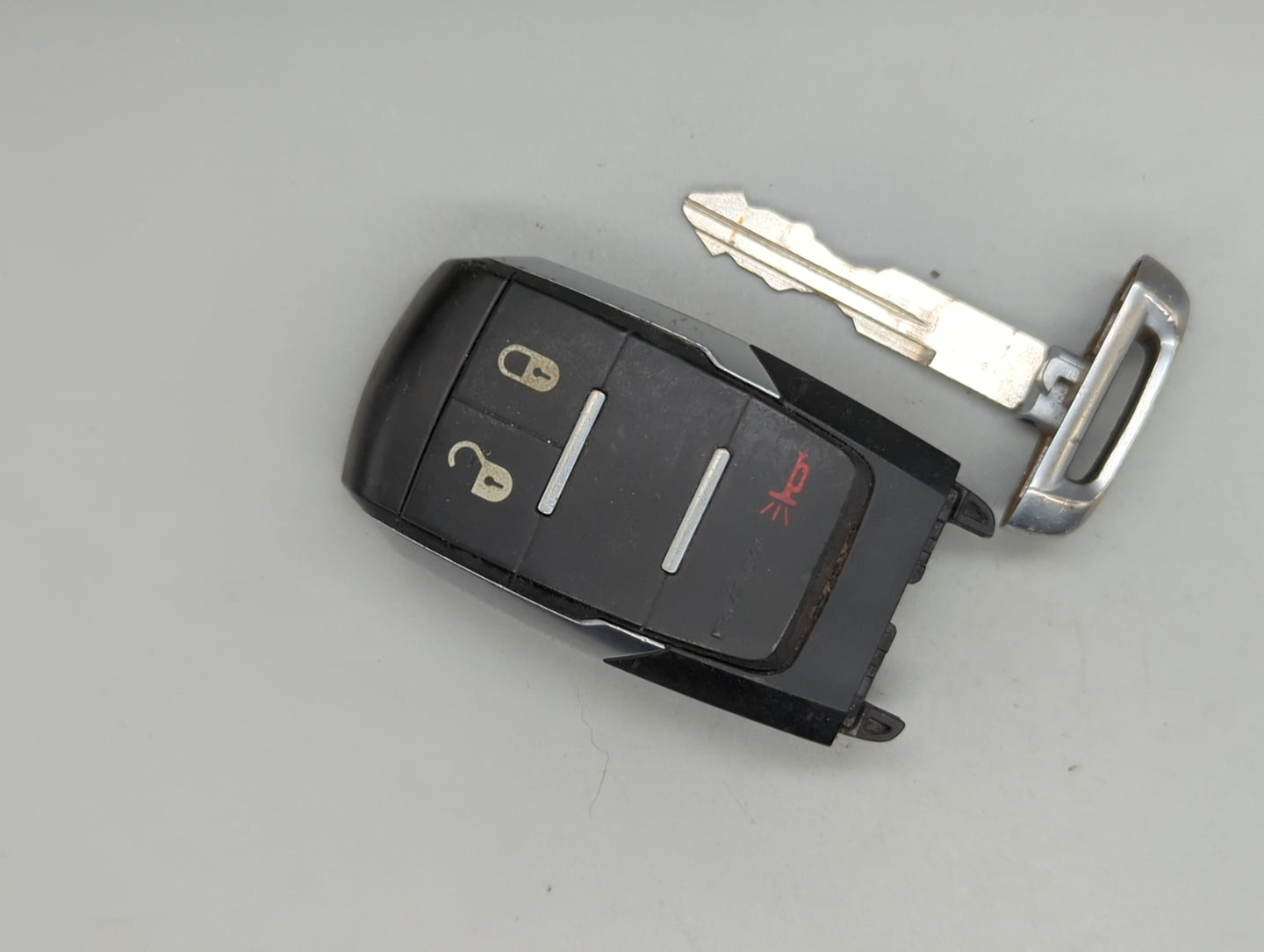 Ram 2500 Keyless Entry Remote Fob GQ4-76T 3 buttons - Oemusedautoparts1.com