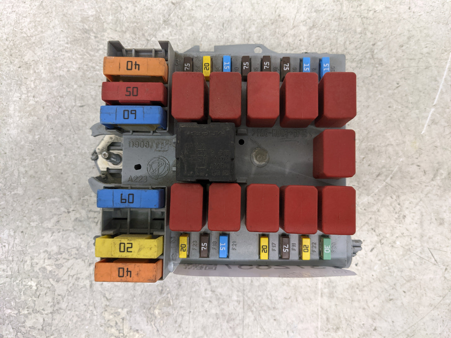2022 Ram Promaster Fusebox Fuse Box Panel Relay Module P/N:68305537AA Fits OEM Used Auto Parts - Oemusedautoparts1.com
