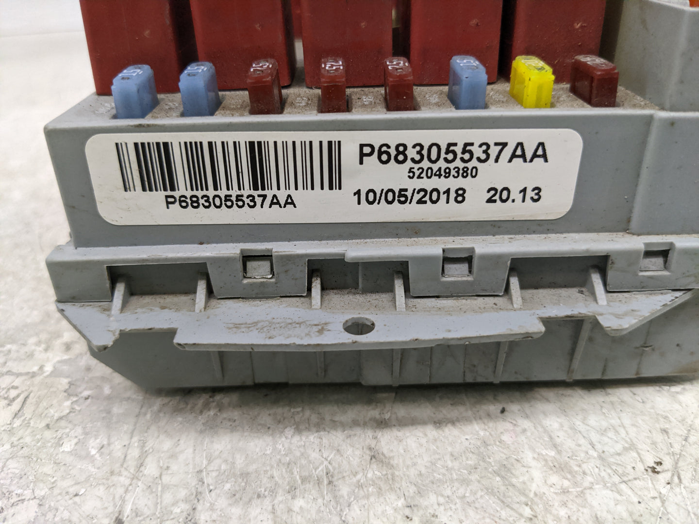 2020-2022 Ram Promaster Fusebox Fuse Box Panel Relay Module P/N:68305537AA Fits Fits 2020 2021 2022 OEM Used Auto Parts - Oe