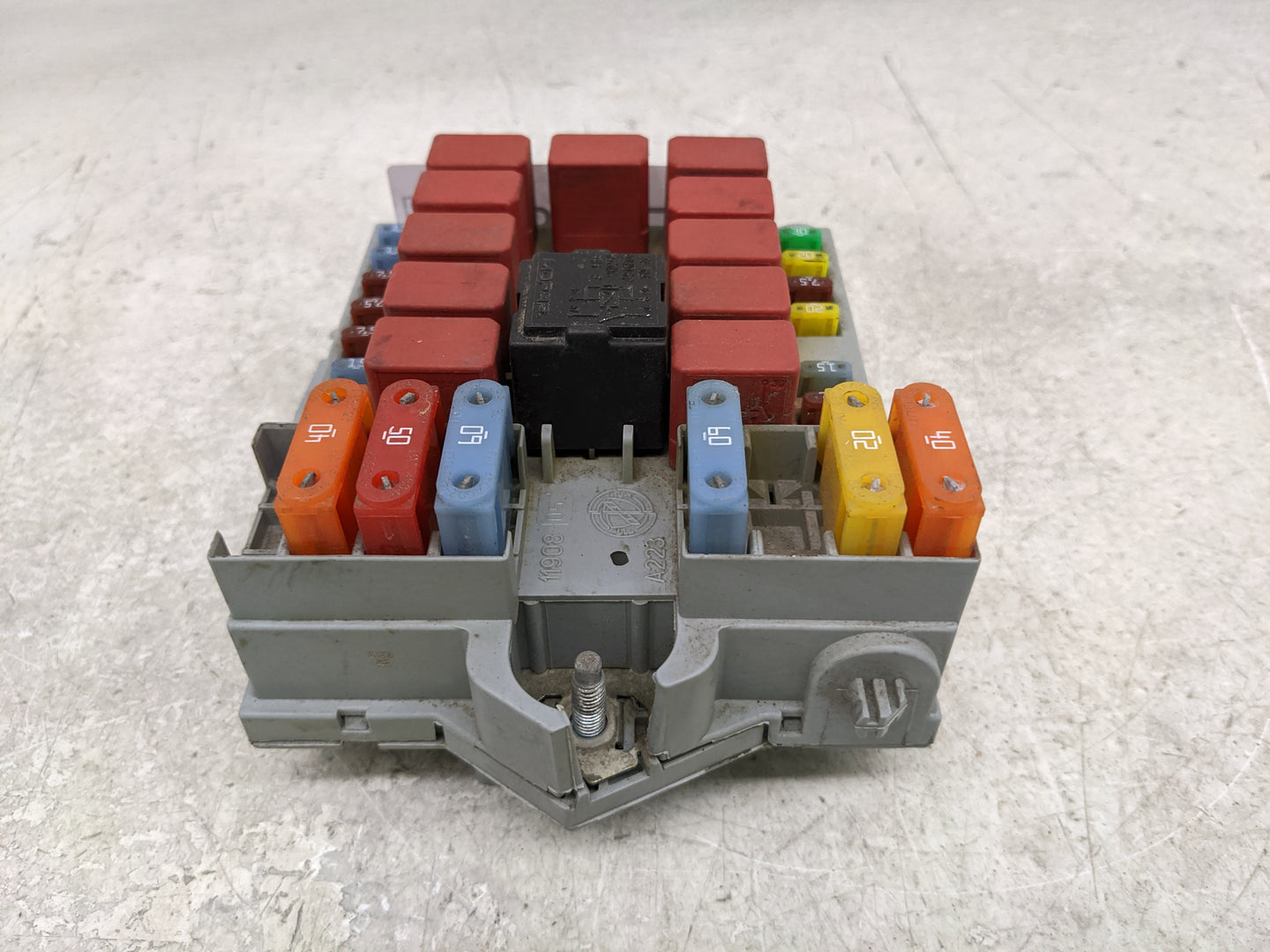 2020-2022 Ram Promaster Fusebox Fuse Box Panel Relay Module P/N:68305537AA Fits Fits 2020 2021 2022 OEM Used Auto Parts - Oe