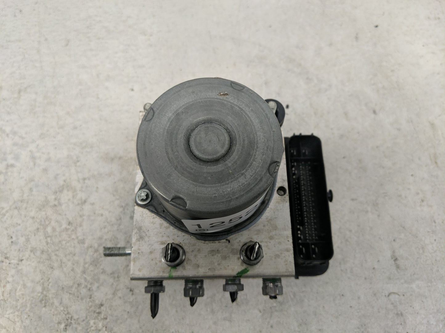 2022 Ram Promaster 2500 ABS Pump Control Module Replacement P/N:3330A20009 0265957013 Fits OEM Used Auto Parts - Oemusedauto