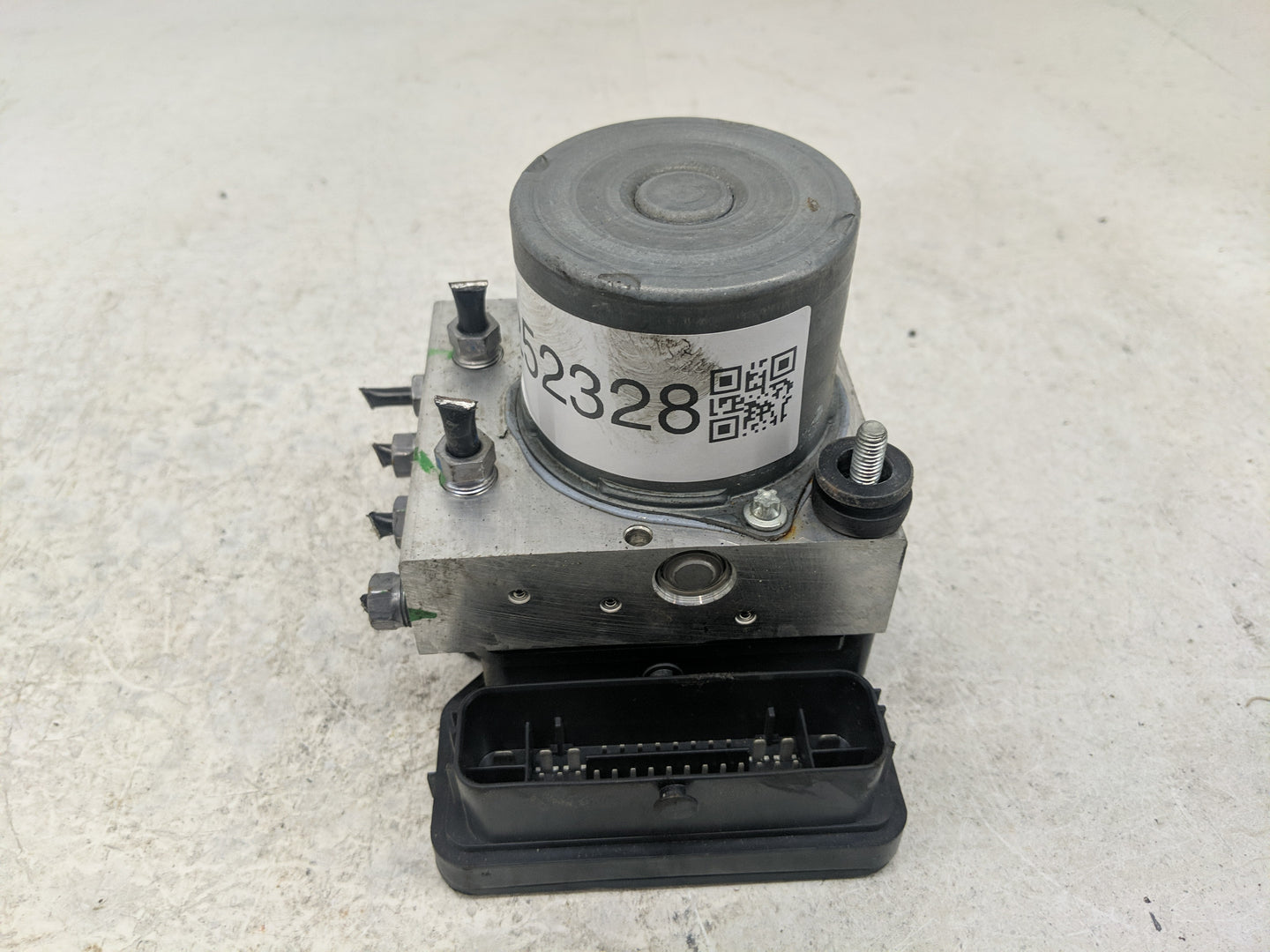 2022 Ram Promaster 2500 ABS Pump Control Module Replacement P/N:3330A20009 0265957013 Fits OEM Used Auto Parts - Oemusedauto