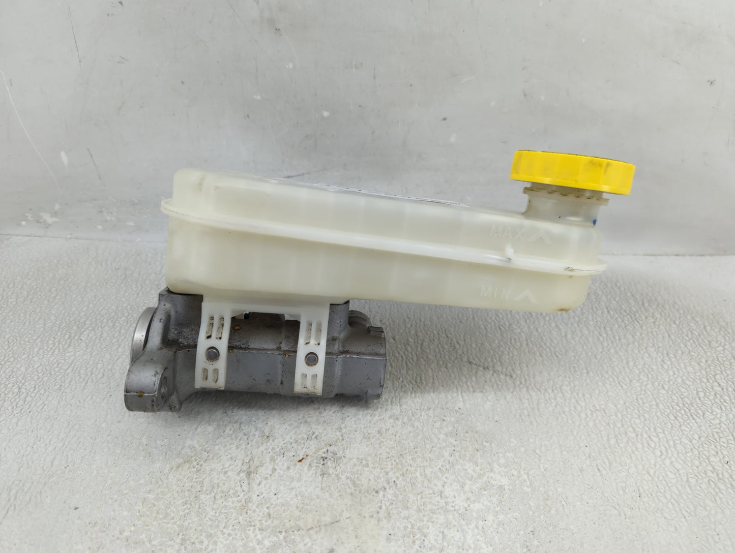 2014-2022 Ram Promaster 2500 Brake Master Cylinder - Oemusedautoparts1.com