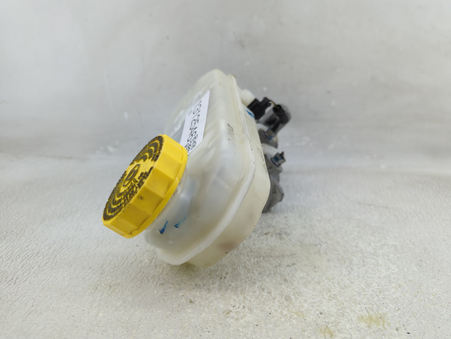 2014-2022 Ram Promaster 2500 Brake Master Cylinder - Oemusedautoparts1.com