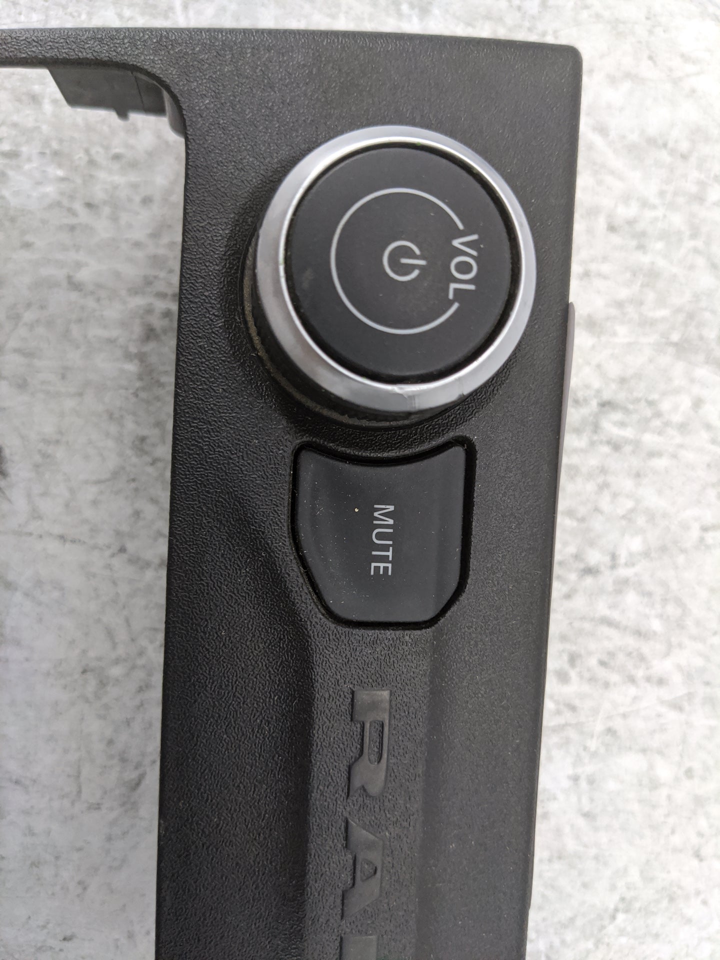 2022 Ram Promaster 2500 Radio Control Panel Black - Oemusedautoparts1.com