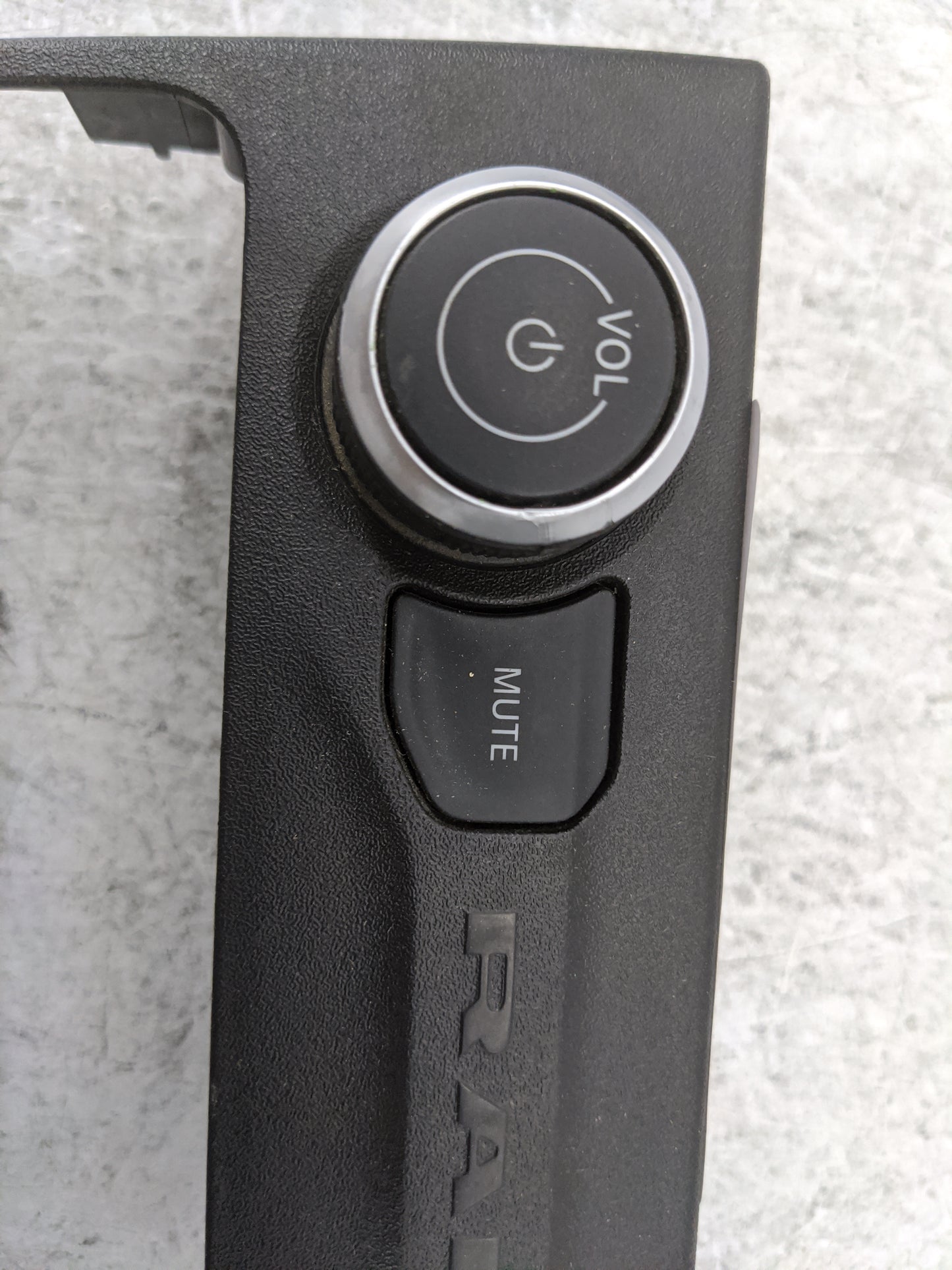 2022 Ram Promaster 2500 Radio Control Panel Black - Oemusedautoparts1.com