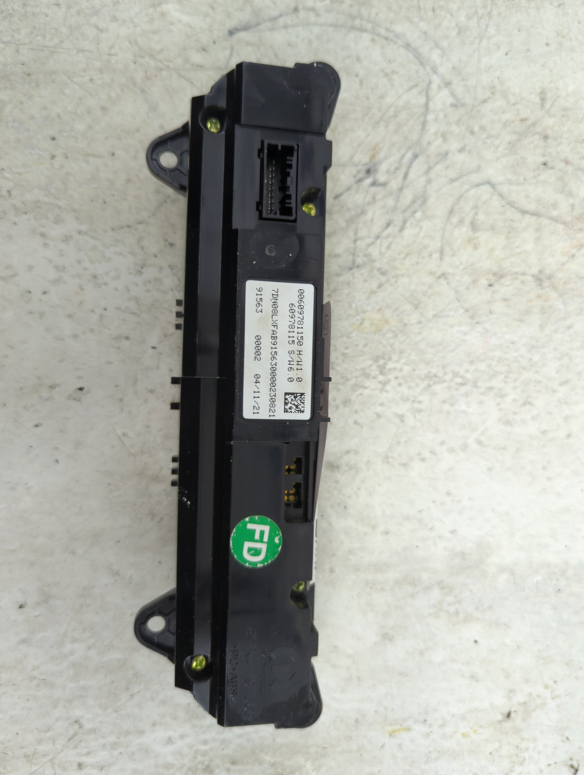 2022 Ram Promaster 2500 Climate Control Module Temperature AC/Heater Replacement P/N:0060978115Q 60978115 Fits OEM Used Auto