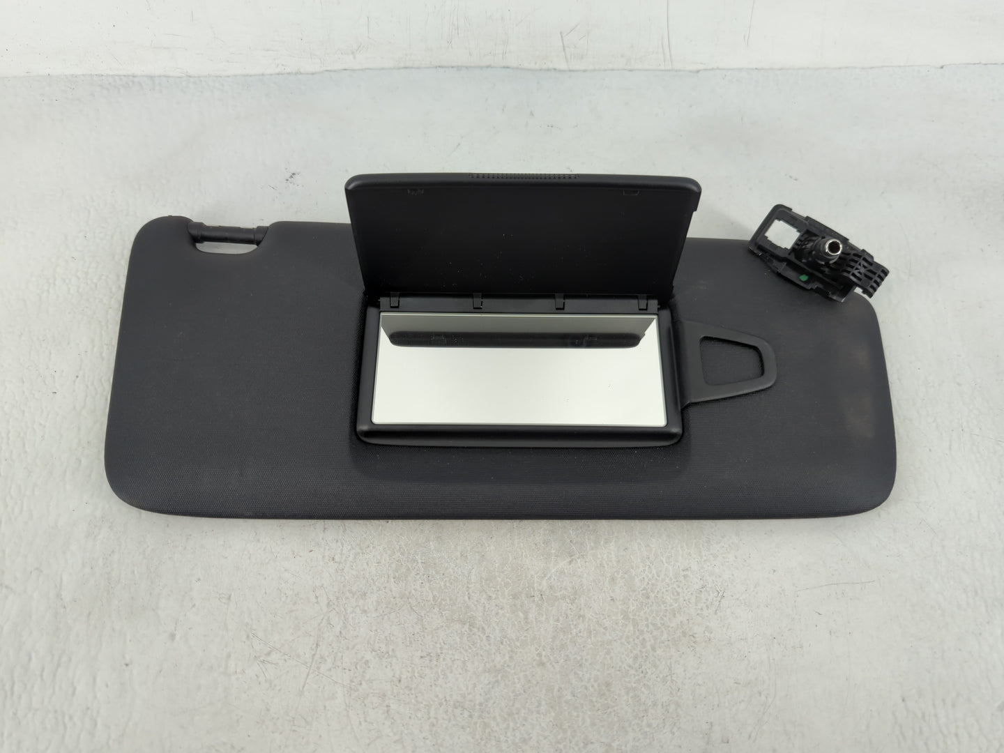 2022 Saturn Sl Sun Visor Shade Replacement Passenger Right Mirror Fits OEM Used Auto Parts - Oemusedautoparts1.com
