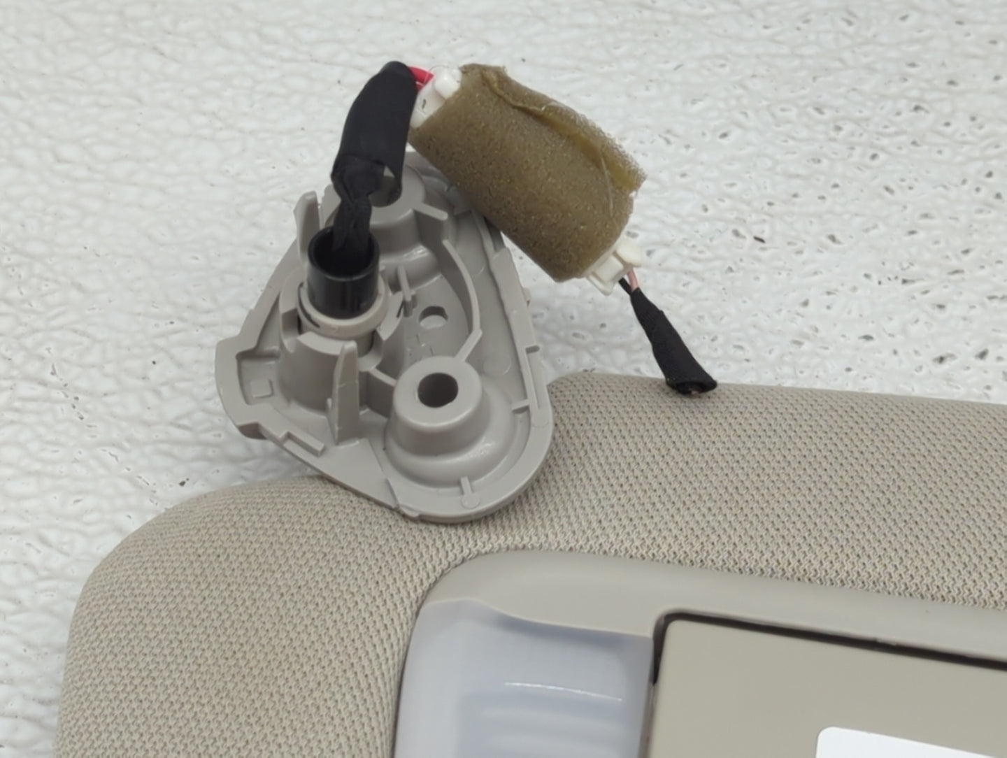 2022 Subaru Legacy Sun Visor Shade Replacement Driver Left Mirror Fits OEM Used Auto Parts - Oemusedautoparts1.com