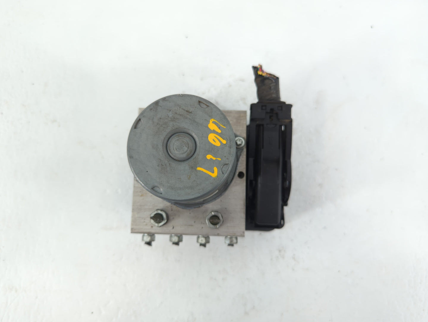 2020-2022 Subaru Legacy ABS Pump Control Module Replacement P/N:27536AN00C Fits Fits 2020 2021 2022 OEM Used Auto Parts - Oe