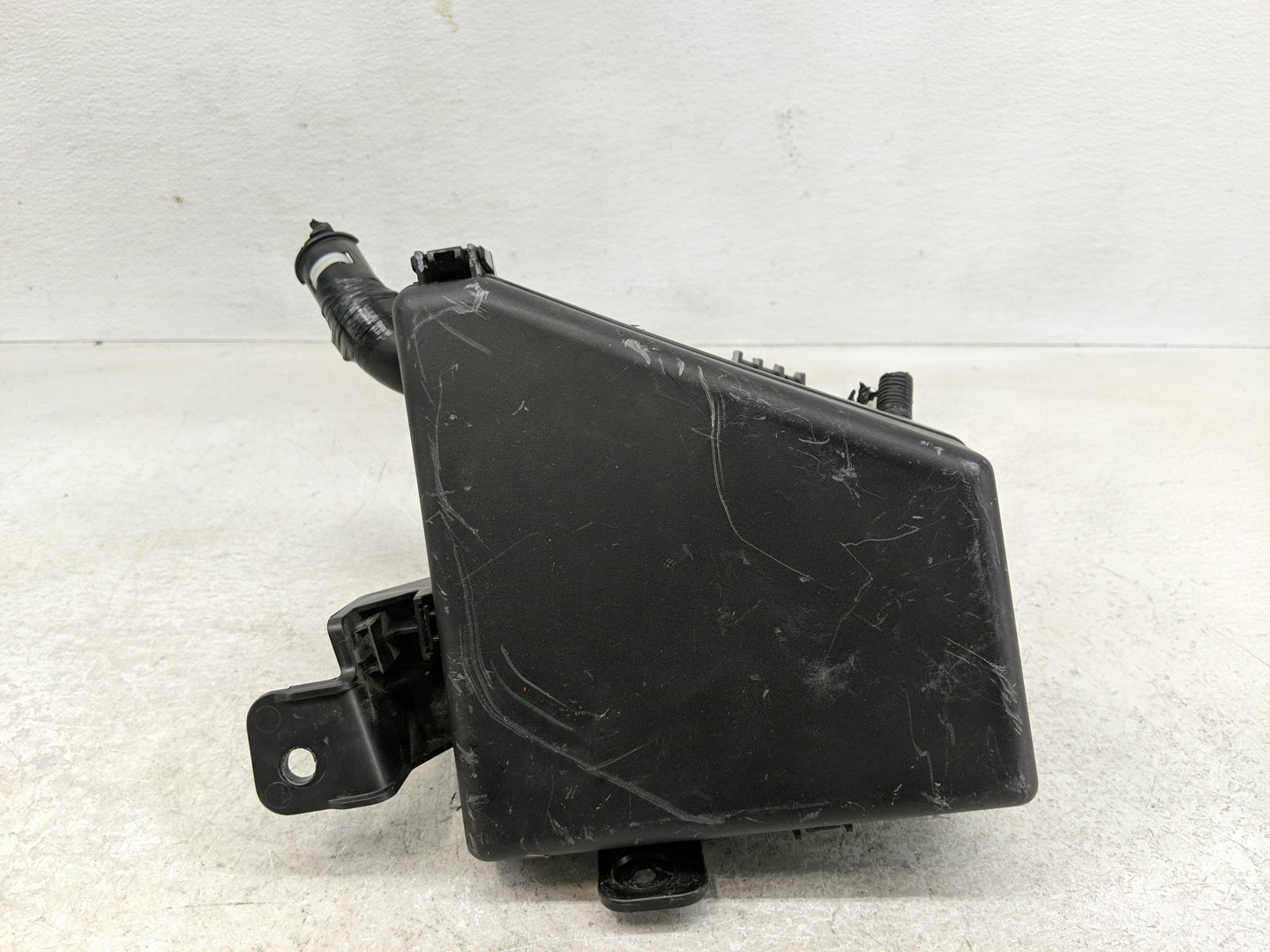 2022 Subaru Xv Fusebox Fuse Box Panel Relay Module P/N:MB504100B Fits OEM Used Auto Parts - Oemusedautoparts1.com