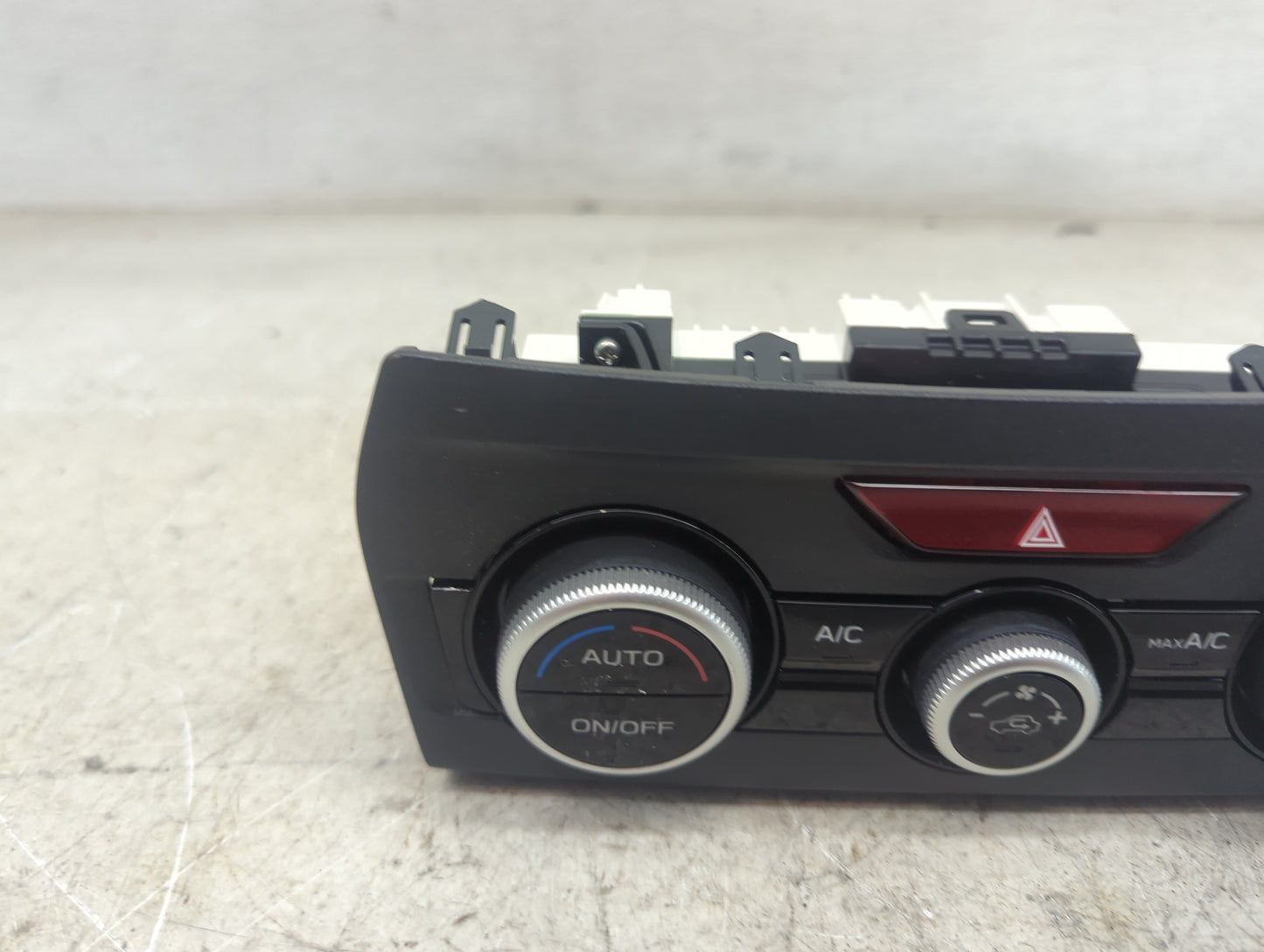 2022 Subaru Xv Climate Control Module Temperature AC/Heater Replacement P/N:72311FL740 237050-3501 Fits OEM Used Auto Parts 