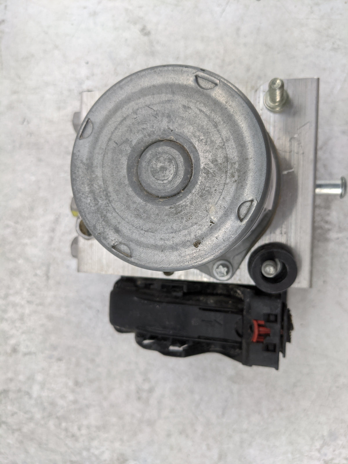 2022 Tesla Model 3 ABS Pump Control Module Replacement P/N:1044745-00-B 0265956665, 0265257793 Fits OEM Used Auto Parts - Oe