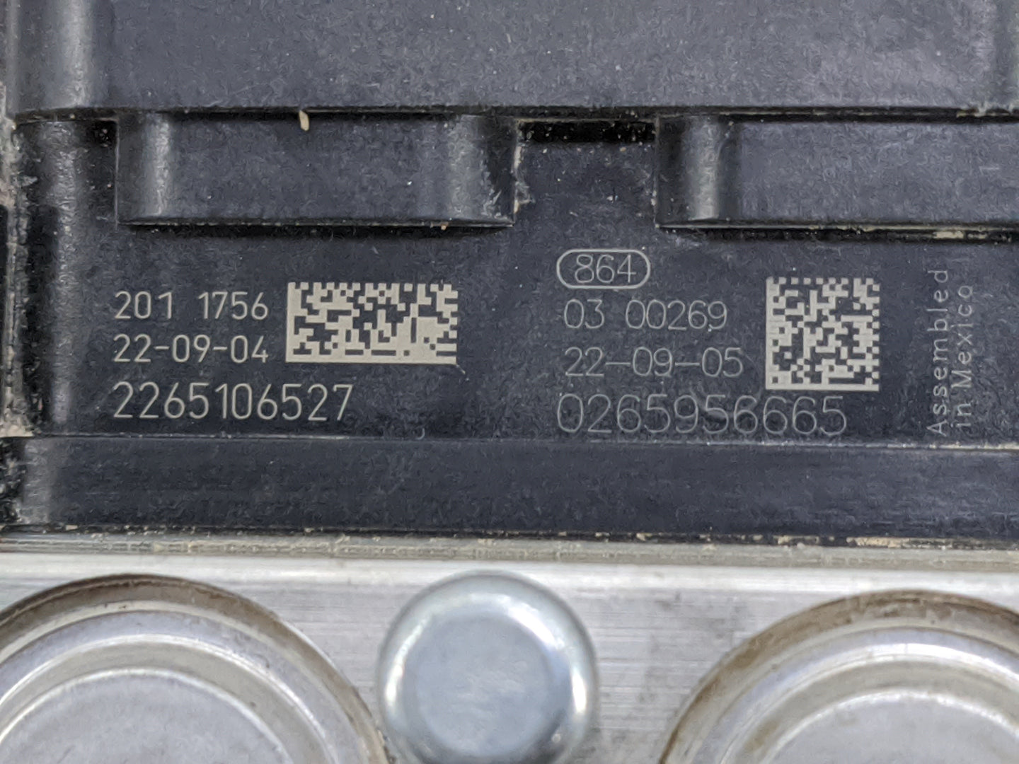 2022 Tesla Model 3 ABS Pump Control Module Replacement P/N:1044745-00-B 0265956665, 0265257793 Fits OEM Used Auto Parts - Oe