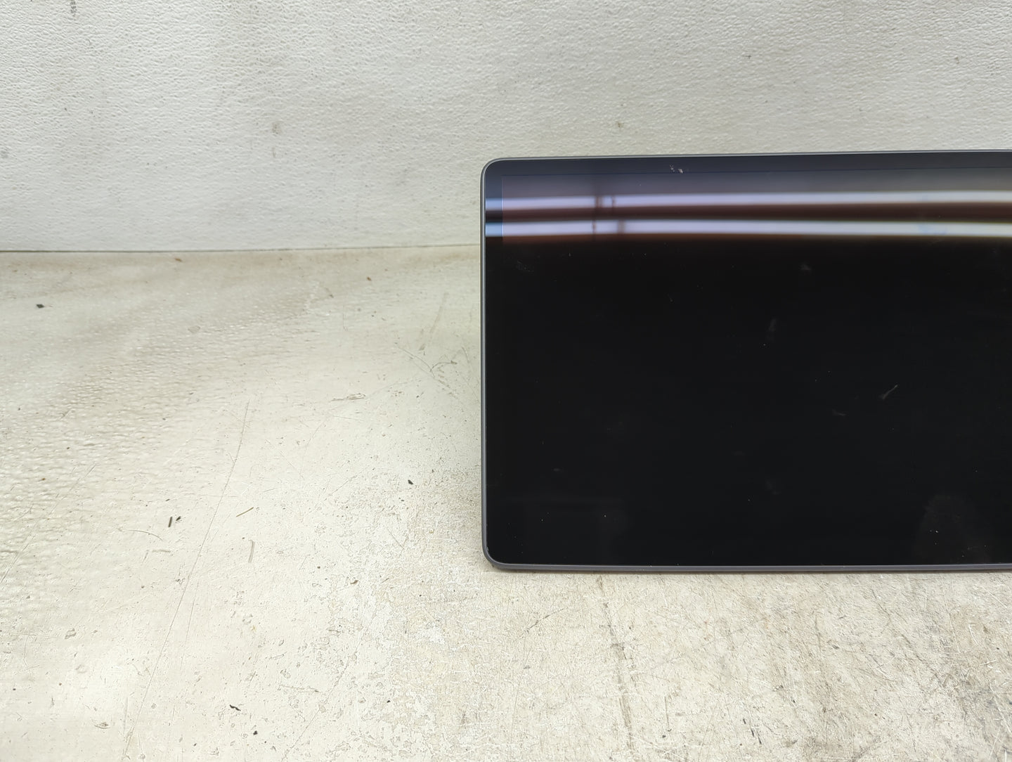 2022 Tesla Model 3 Information Display Screen - Oemusedautoparts1.com