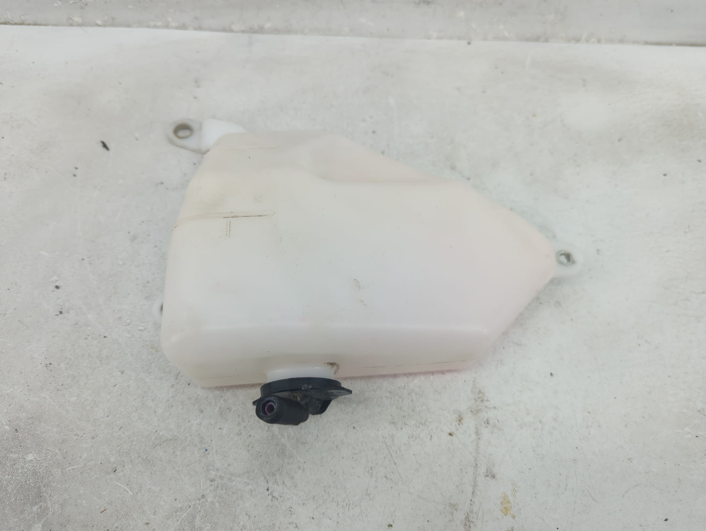 2010-2022 Toyota 4runner Radiator Coolant Overflow Expansion Tank Bottle - Oemusedautoparts1.com
