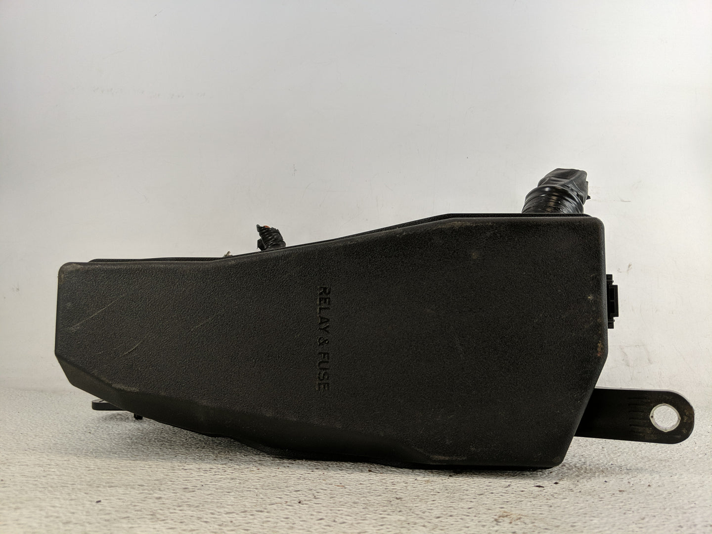 2018-2022 Toyota Camry Fusebox Fuse Box Panel Relay Module P/N:82620-33130 Fits Fits 2018 2019 2020 2021 2022 OEM Used Auto 