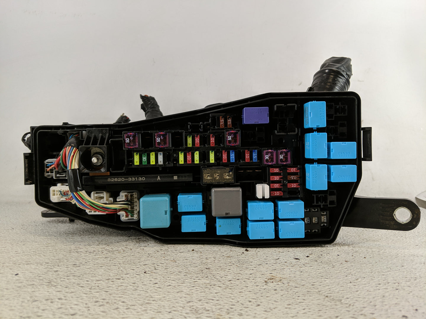 2018-2022 Toyota Camry Fusebox Fuse Box Panel Relay Module P/N:82620-33130 Fits Fits 2018 2019 2020 2021 2022 OEM Used Auto 