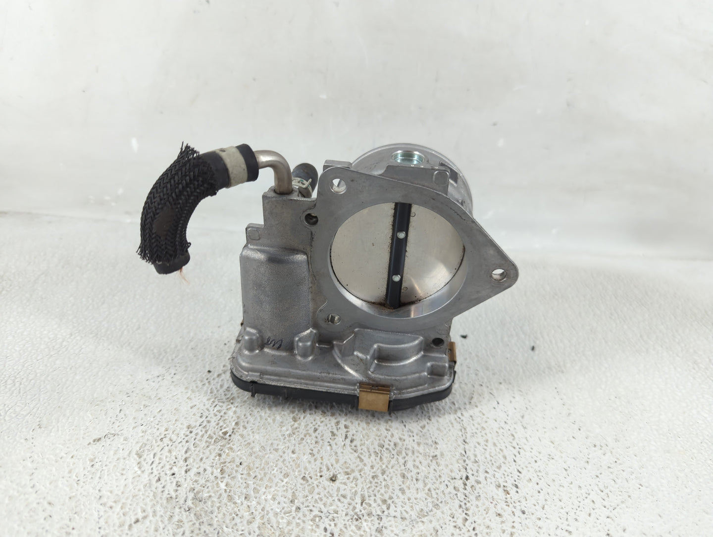 2018-2022 Toyota Camry Throttle Body P/N:22030-F0010 Fits Fits 2018 2019 2020 2021 2022 OEM Used Auto Parts - Oemusedautopar