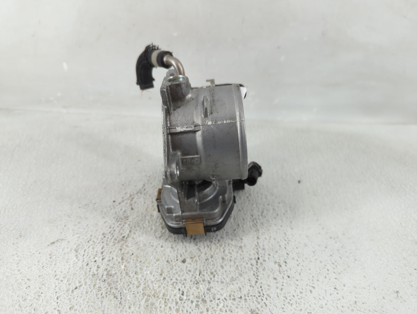 2018-2022 Toyota Camry Throttle Body P/N:22030-F0010 Fits Fits 2018 2019 2020 2021 2022 OEM Used Auto Parts - Oemusedautopar