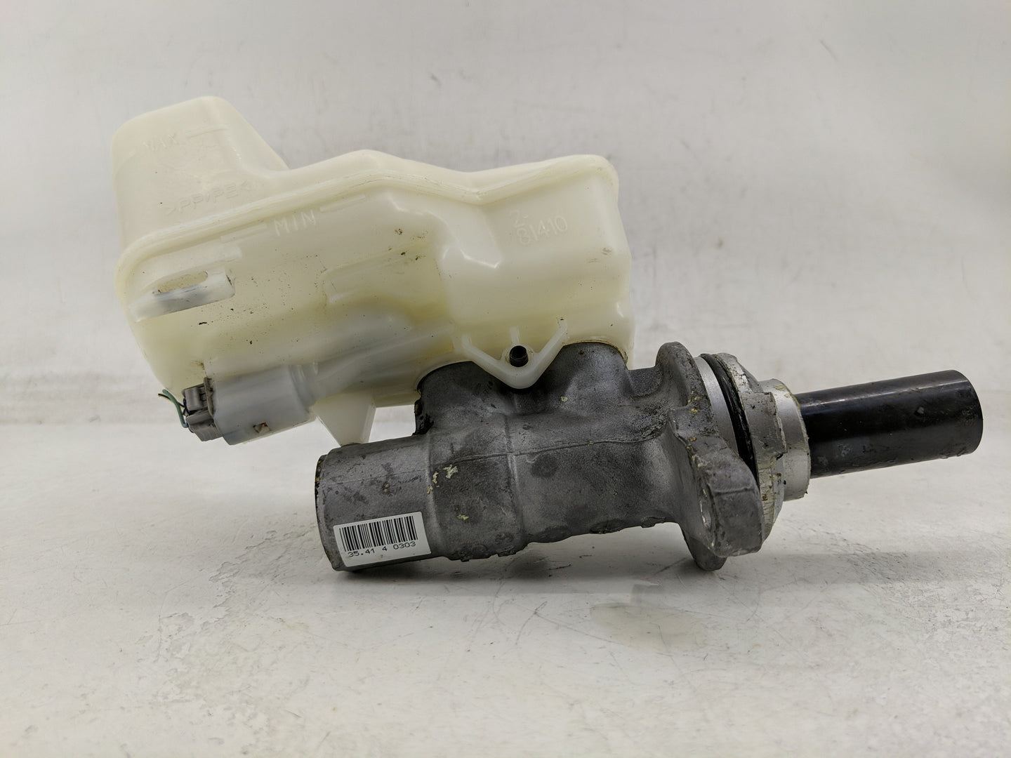 2018-2022 Toyota Camry Brake Master Cylinder - Oemusedautoparts1.com